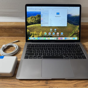 MacBook Pro 16in Touchbar 2019 (2.6GHz 6-core Intel Core i7) w/ Final Cut, Logic & Microsoft Office