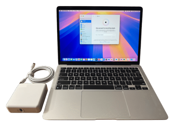 MacBook Air 2020 M1 – 8GB RAM – Excellent – Creative & Office Apps Included