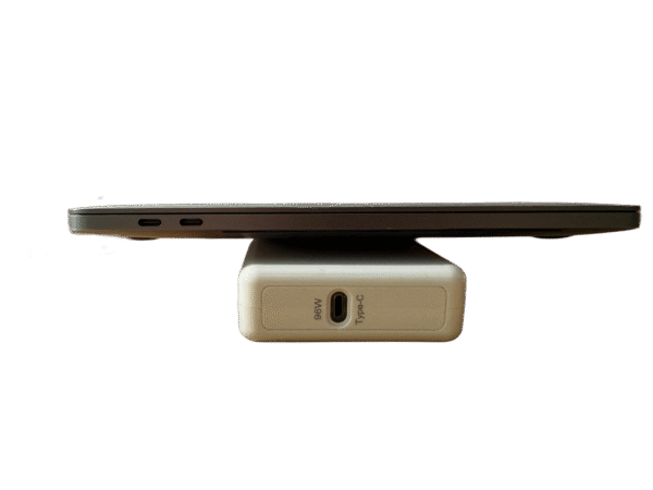 MacBook Pro 2017 TouchBar 13-Inch (i5) – 16GB RAM – Excellent – Creative & Office Apps Included - Image 7